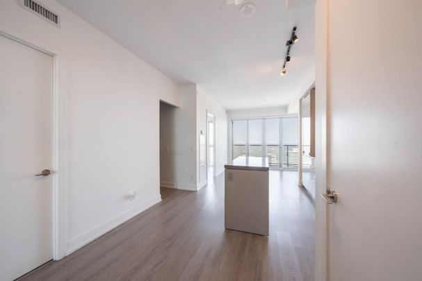 For Lease - 7 Grenville Street Unit# 5206, Toronto, Ontario - Photo 1