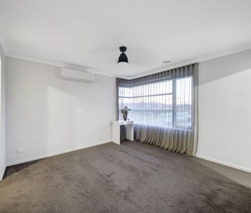 Park-Front 4BR Family Townhouse in Officer | Walk to Parks, Schools... - Photo 5