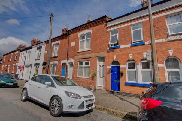 3 bedroom terraced house to rent - Photo 1