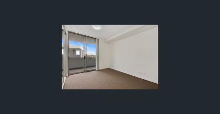 MODERN ONE BEDROOM IN A DESIRED LOCATION CLOSE TO TRANSPORT - Photo 3