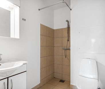 Charmerende og moderne bolig med altan - Photo 1