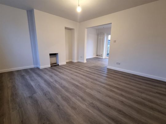 Carisbrooke Road, Bristol - Photo 1