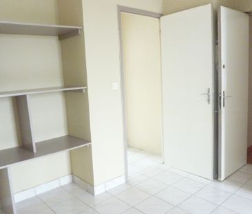 Appartement - 2 pièces - 36,73 m² - Laval - Photo 3