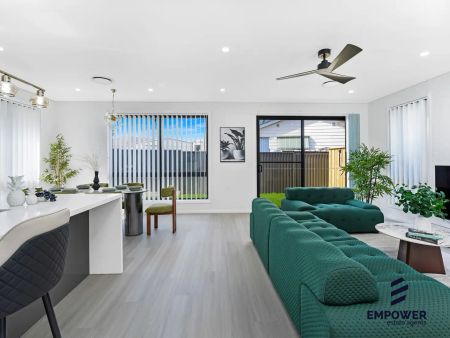 “Luxury Brand-New Home For Rent in Newbrook Estate, Airds” - Photo 4
