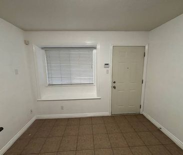 1 Bedroom Suite - Photo 2