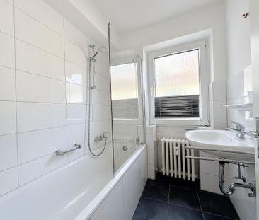 ATTRAKTIVE 3,5 ZIMMERWOHNUNG IN GUTER LAGE ZU MIETEN! - Photo 3