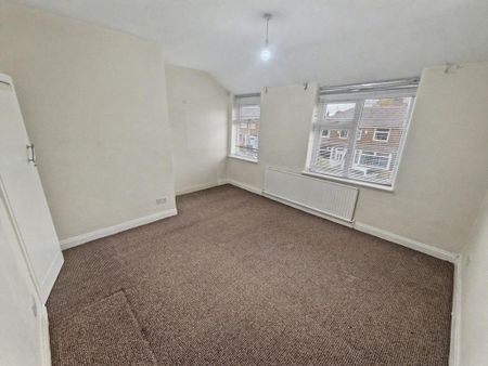 2 bedroom semi-detached house to rent - Photo 3
