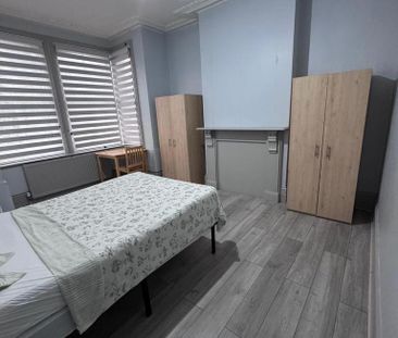 5 bedroom house to rent - Photo 2