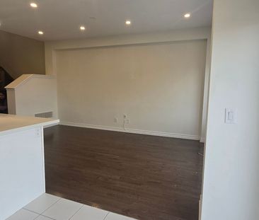 For Lease - 86 Sutcliffe Drive, Whitby, Ontario - Photo 2