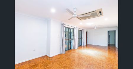 Solar Savings & Space to Spare: Your Ideal Mundingburra Family Home! - Photo 5