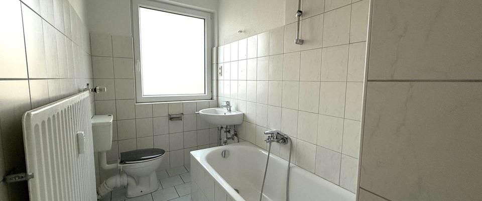 Einfach einziehen – renovierte 3-Zimmer-Wohnung im 1. OG - Photo 1