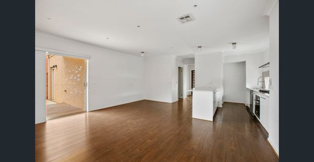 Modern Family Home in Prime Point Cook Location - Photo 1