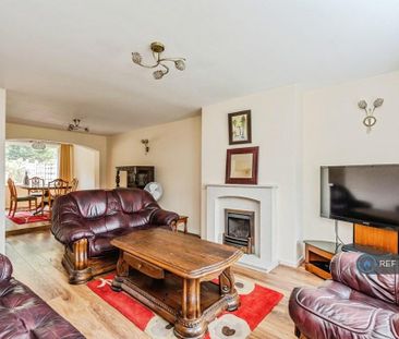 4 bedroom detached house to rent - Photo 6