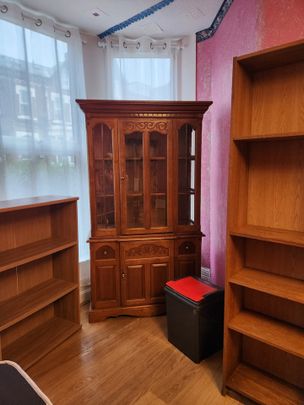 4 Bed Flat, University Of Leeds Campus, LS2 - Photo 1