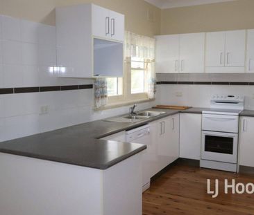 Comfortable 3 bedroom family home - Photo 5