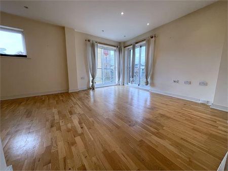 2 bedroom flat to rent - Photo 3