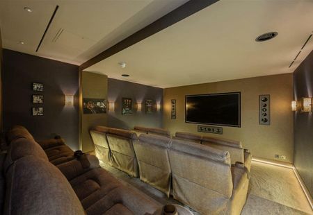 7 bedroom detached house to rent - Photo 2