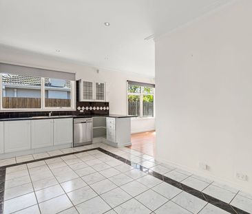 Home on Houston - Photo 2