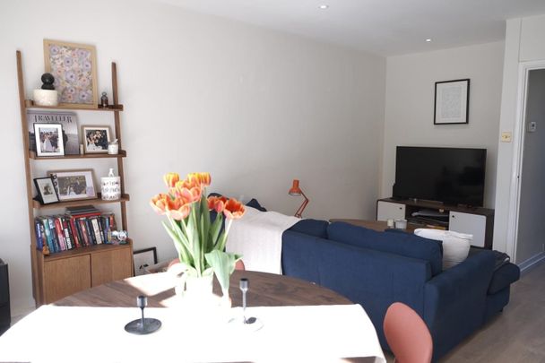 2 Bed Terraced House, Putney Heath Lane, SW15 - Photo 1