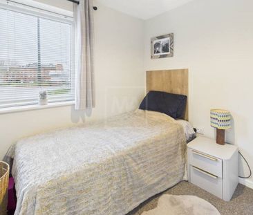 Dutton Court, Warrington, WA1 - Photo 5