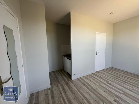 Location Appartement 1 pièce 16m² POITIERS 86000 - Photo 2