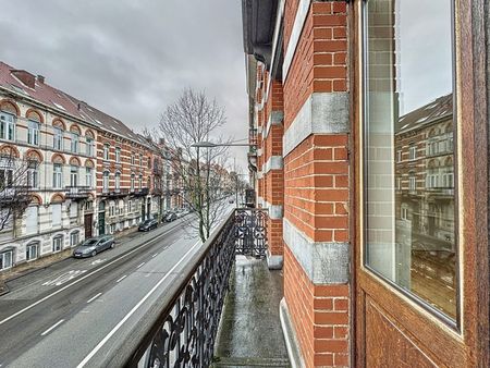 Appartement te huur in Ixelles - Photo 3