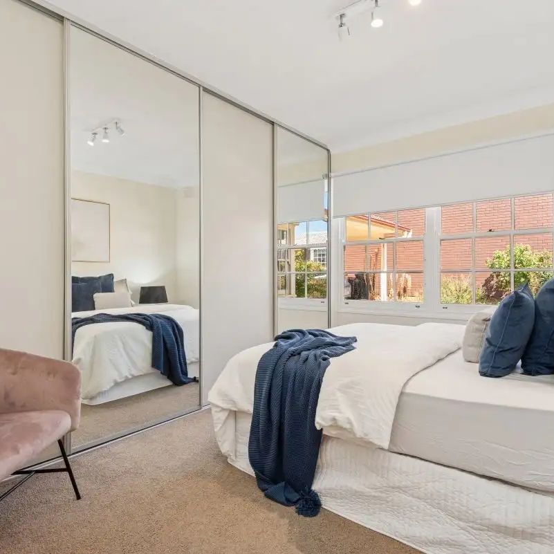 “Stylish Comfort in the Heart of Kensington Gardens” - Photo 1