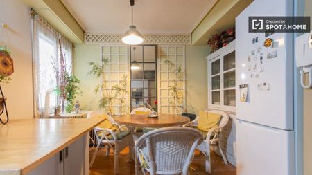 3 room luxury Flat for rent in Valencia - Photo 2