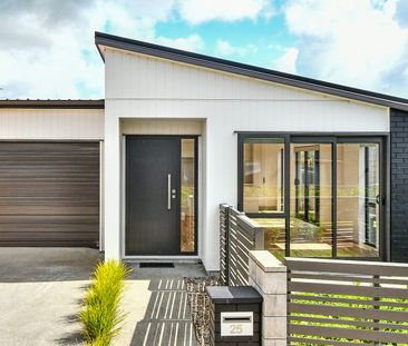 Single Garage & Great Location! - Photo 3
