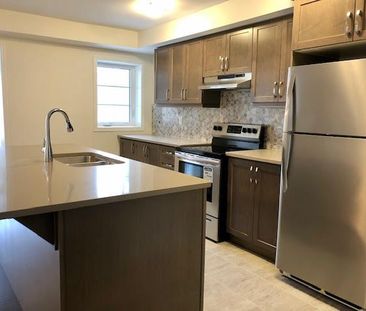 For Lease - 25 McGrath Avenue, Richmond Hill, Ontario - Photo 3