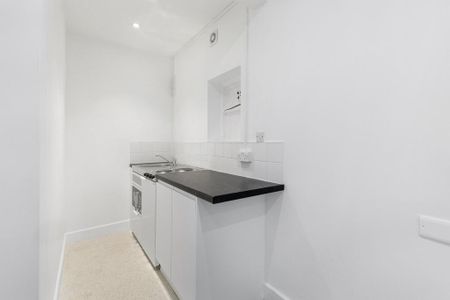 1 bedroom ground floor flat to rent - Photo 4