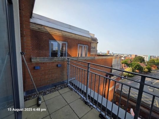 2 Bed Flat, Broadway Plaza, B16 - Photo 1