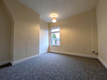 2 bedroom terraced house to rent - Photo 4