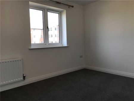 Modern 3 Bedroom town house with study room on the Morton Park development. - Photo 3