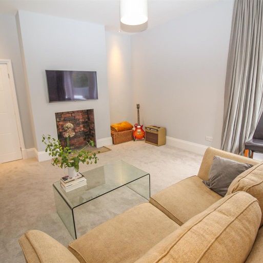 2 Bedroom Flat - Ground Floor - Photo 1
