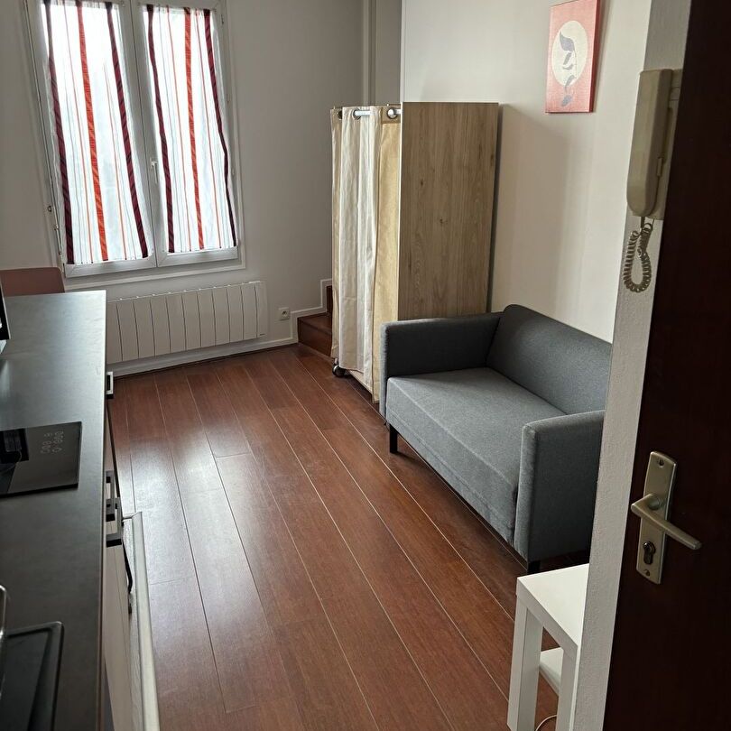 Location Appartement 1 pièce 21m² - Photo 1