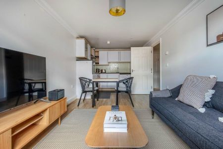 1 bedroom property to let - Photo 3