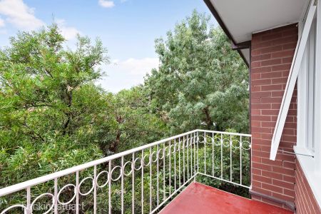2 Bedroom Apartment - Photo 4