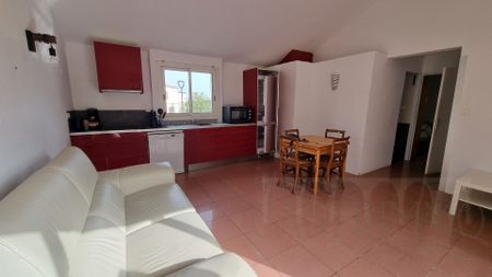 Location Maison 2 pièces 49m² RESTINCLIERES 34160 - Photo 2