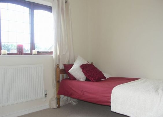 4 bedroom detached house to rent - Photo 1