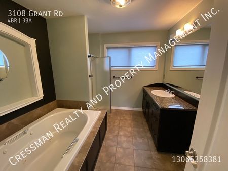 4 Bed, 2.5 Bath FULL HOUSE W/ Garage in Whitmore Park - Photo 5