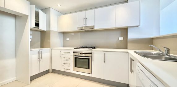Stylish and modern apartment in convenient Ryde location - Photo 2