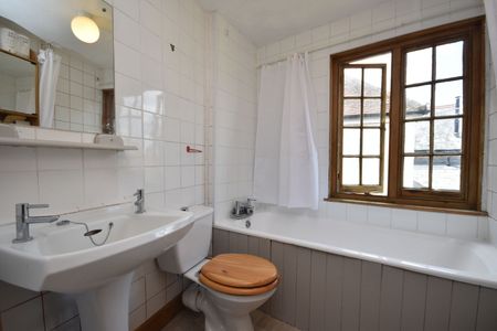 2 bedroom end terraced house to rent, - Photo 5