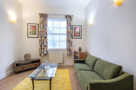 Great Tower Street, EC3R - Photo 3