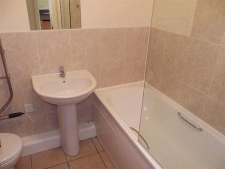 Woodrow House, New Hall Lane, Preston - Photo 2