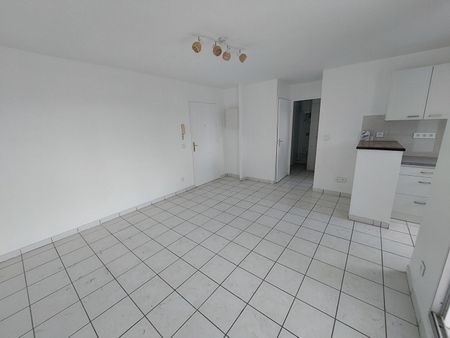 Location appartement 2 pièces, 35.99m², Fort-de-France - Photo 4