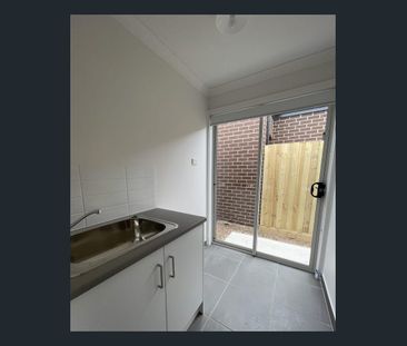 7 Gao Circuit, Darley, Vic 3340 - Photo 2