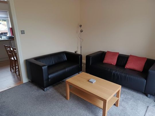 4 bedroom House To Let - Photo 1