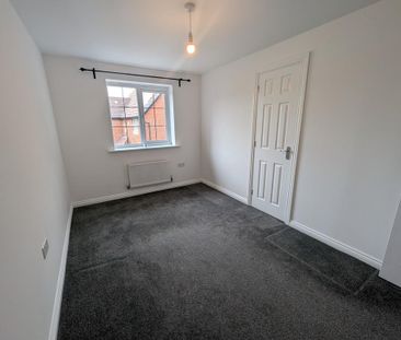 4 bedroom detached house to rent - Photo 3