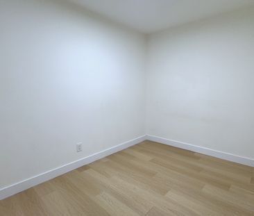 For Lease - 420 Eglinton Avenue Unit# 401, Toronto, Ontario - Photo 2